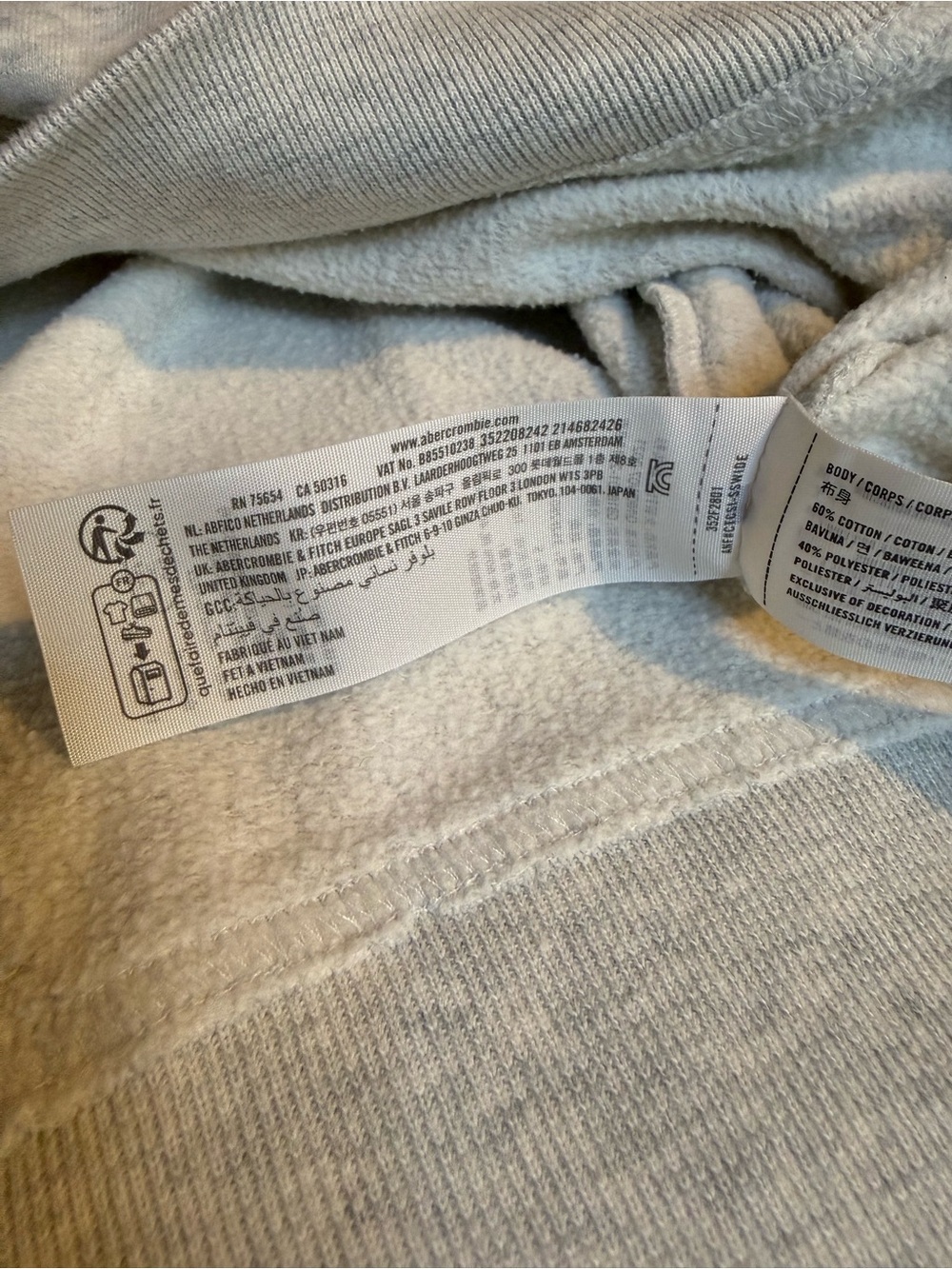 Woman’s Hollister Off-the-Shoulder UCLA Pullover in Light Gray Size Small - Picture 6 of 9